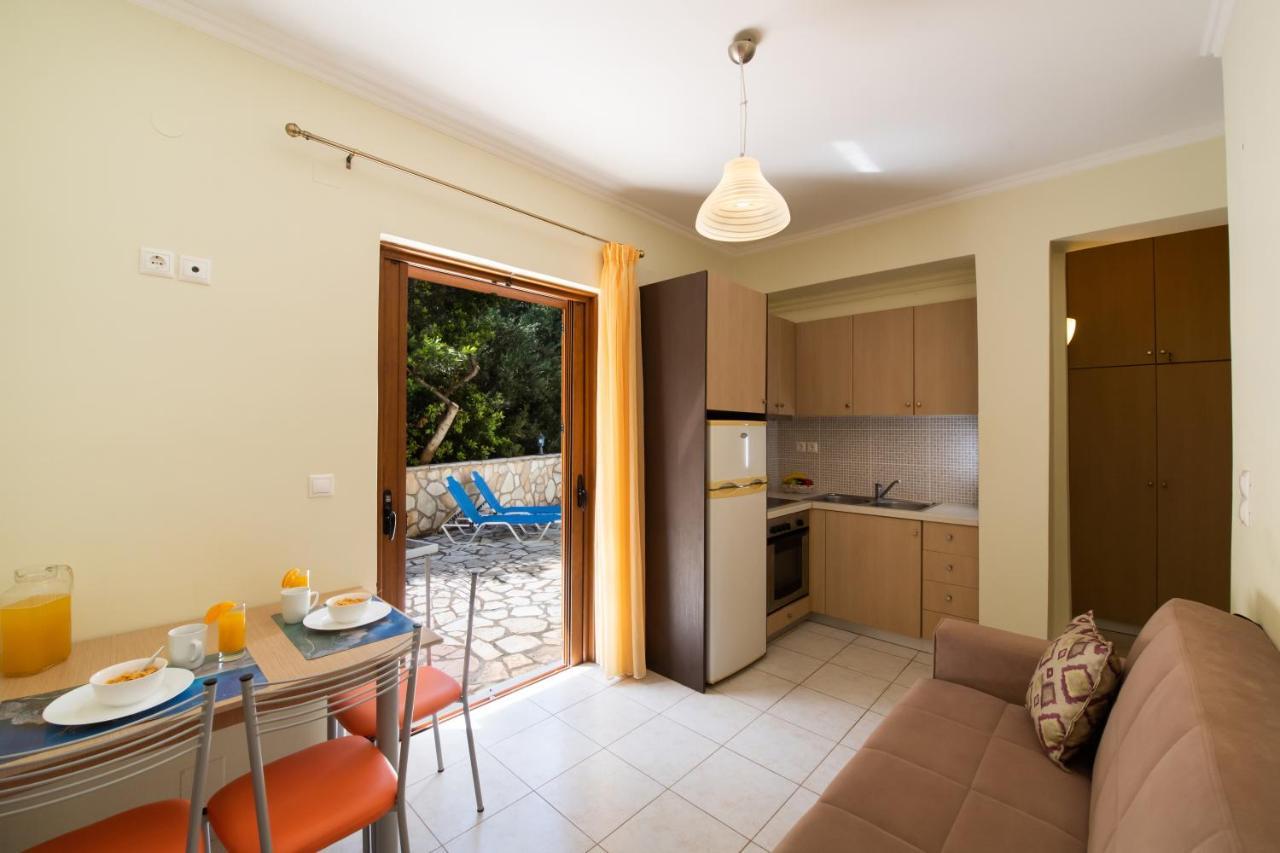Delphinus Villa Nefeli Áyios Nikítas Exterior foto